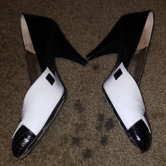 Bruno Magli - Picture 4 of 8